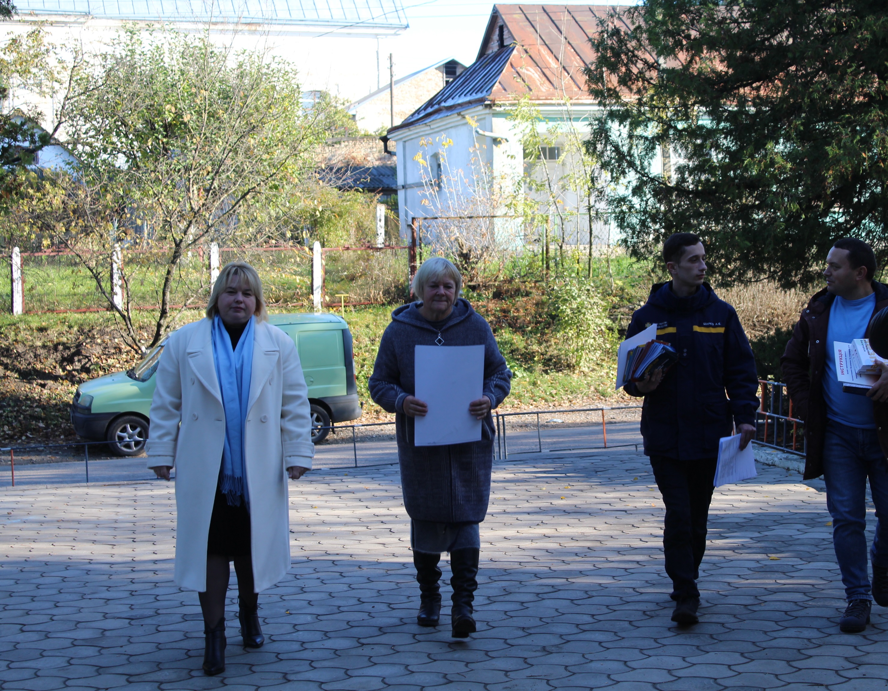 Фото без опису